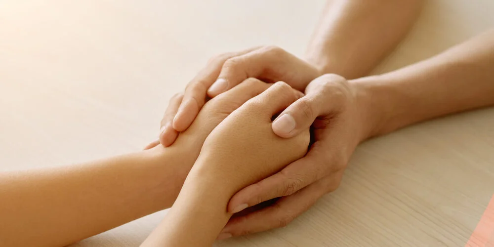 لتعاطفُ مع مشاعرِ شريكِ حياتِكَ